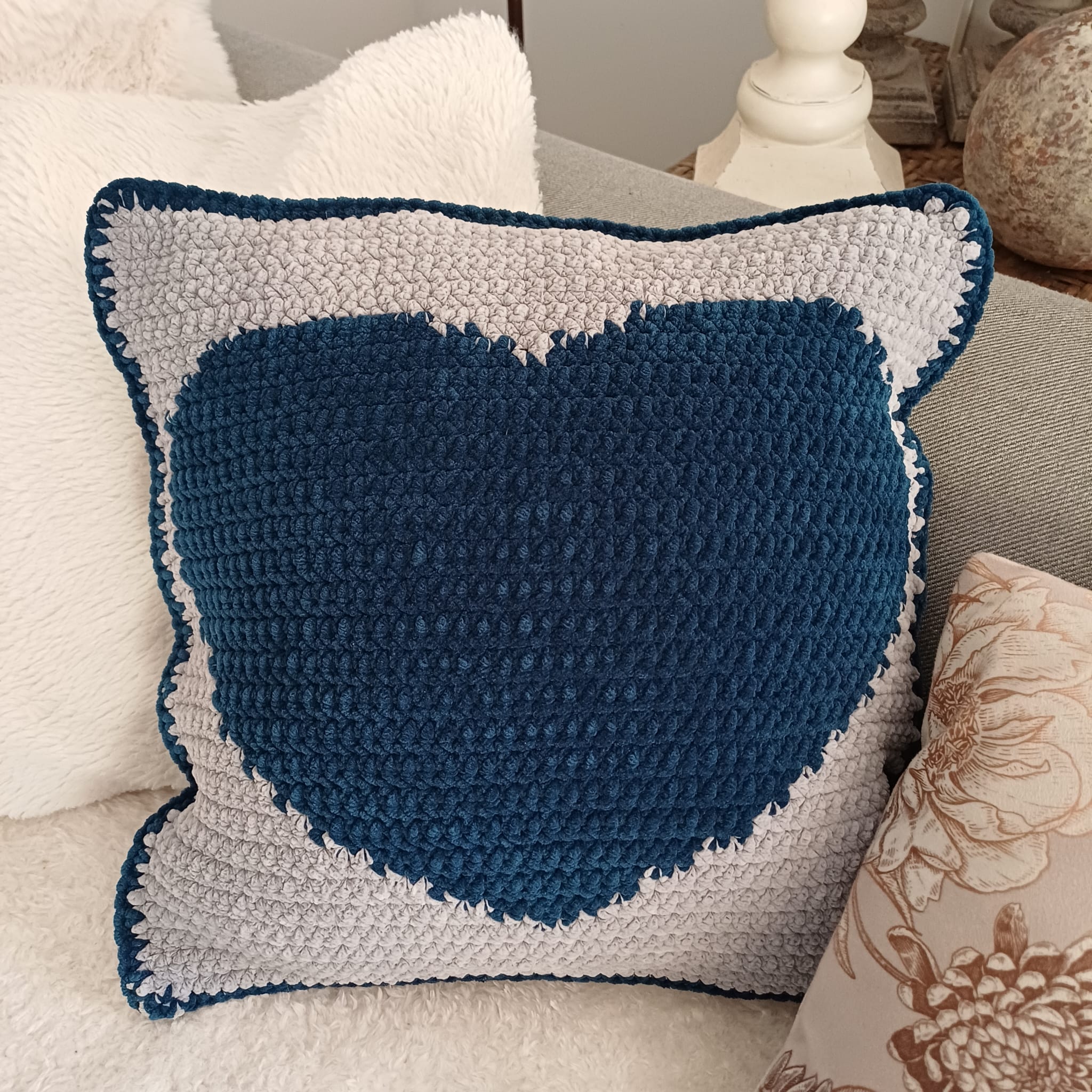 Logo cushion