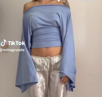 Crop top with long sleeves